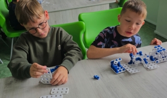 Zabawa z nutą edukacyjną dla pierwszaków
